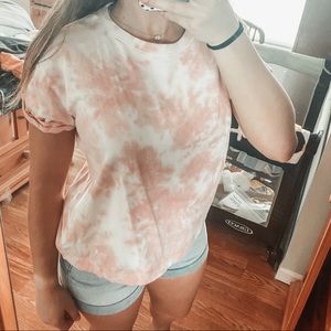 Pink tie dye cropped shirt